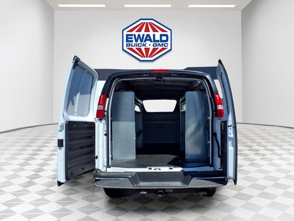 2026 GMC Savana 3500 Work Van