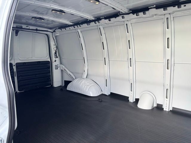2026 GMC Savana 3500 Work Van