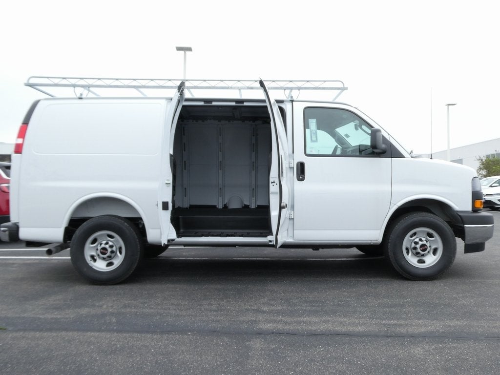 2025 GMC Savana 3500 Work Van