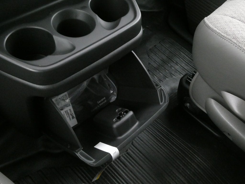 2025 GMC Savana 3500 Work Van