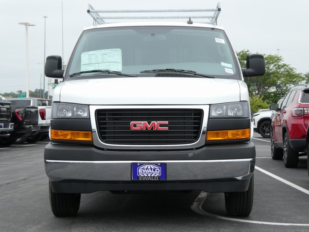 2025 GMC Savana 3500 Work Van