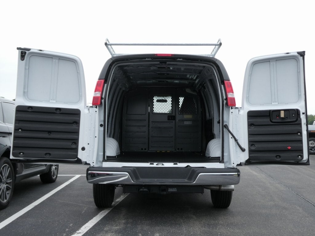 2025 GMC Savana 3500 Work Van