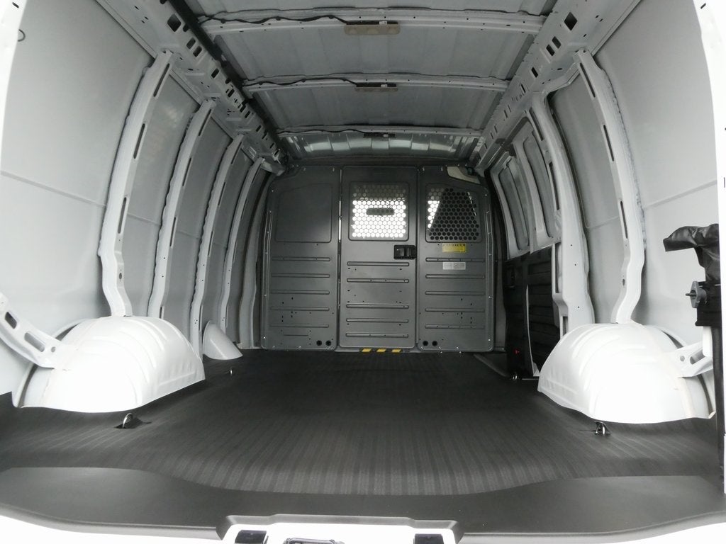 2025 GMC Savana 3500 Work Van
