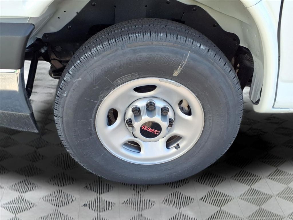 2026 GMC Savana 3500 Work Van