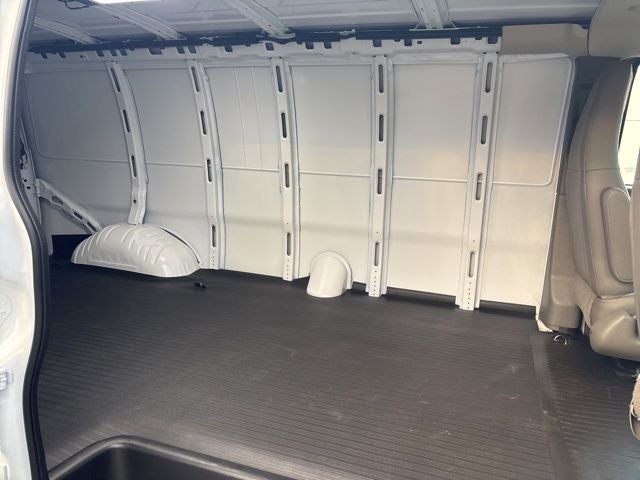 2026 GMC Savana 3500 Work Van