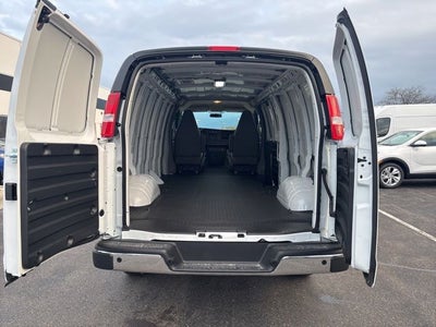 2026 GMC Savana 3500 Work Van