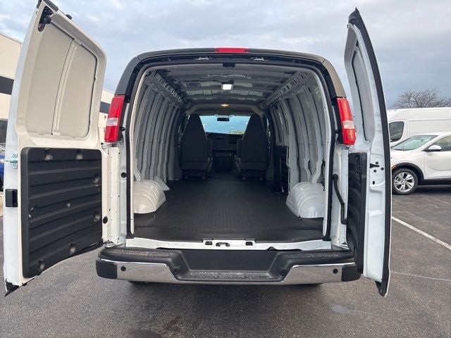 2026 GMC Savana 3500 Work Van