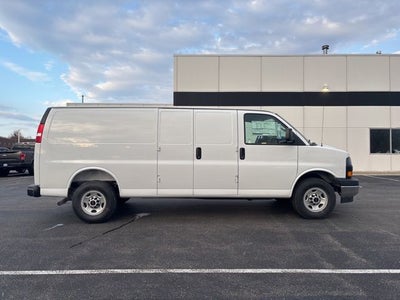 2026 GMC Savana 3500 Work Van