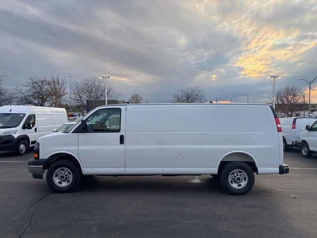 2026 GMC Savana 3500 Work Van