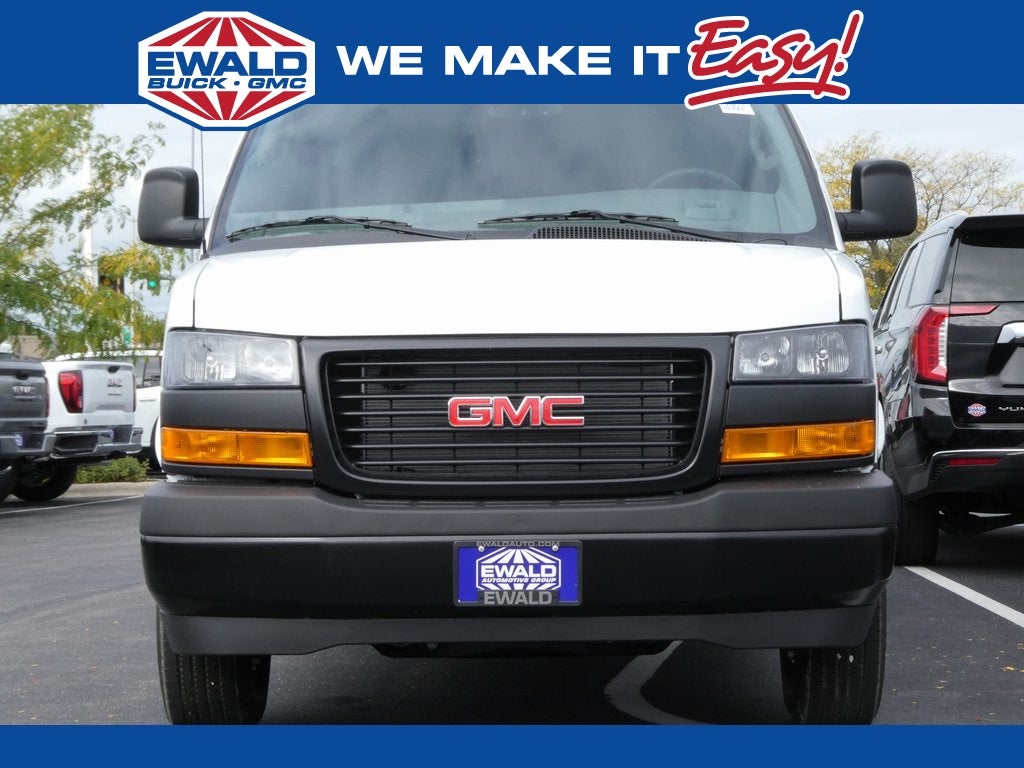 2025 GMC Savana 3500 Work Van