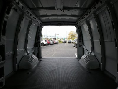 2025 GMC Savana 3500 Work Van