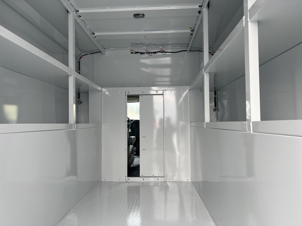 2025 GMC Savana 3500 Work Van