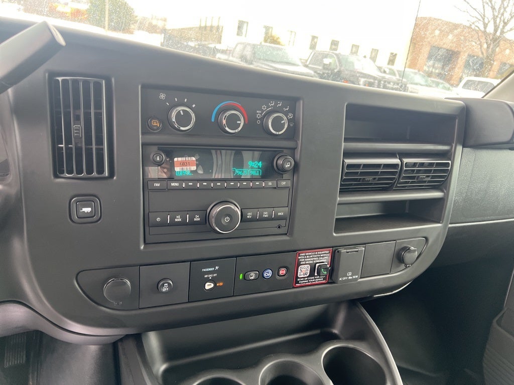 2025 GMC Savana 3500 Work Van