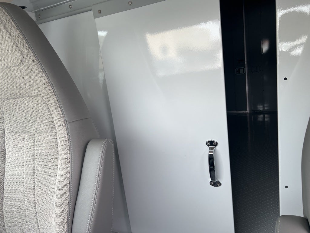 2025 GMC Savana 3500 Work Van