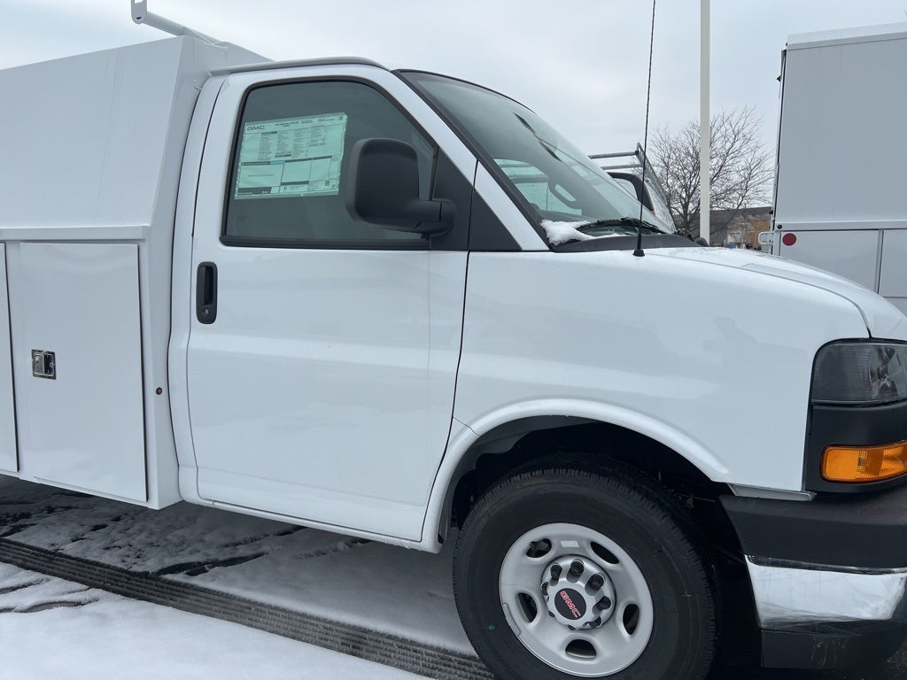 2025 GMC Savana 3500 Work Van