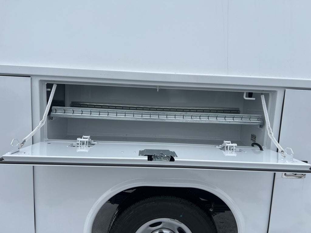 2025 GMC Savana 3500 Work Van