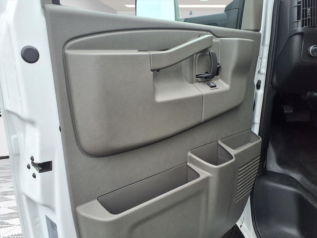 2026 GMC Savana 3500 Work Van